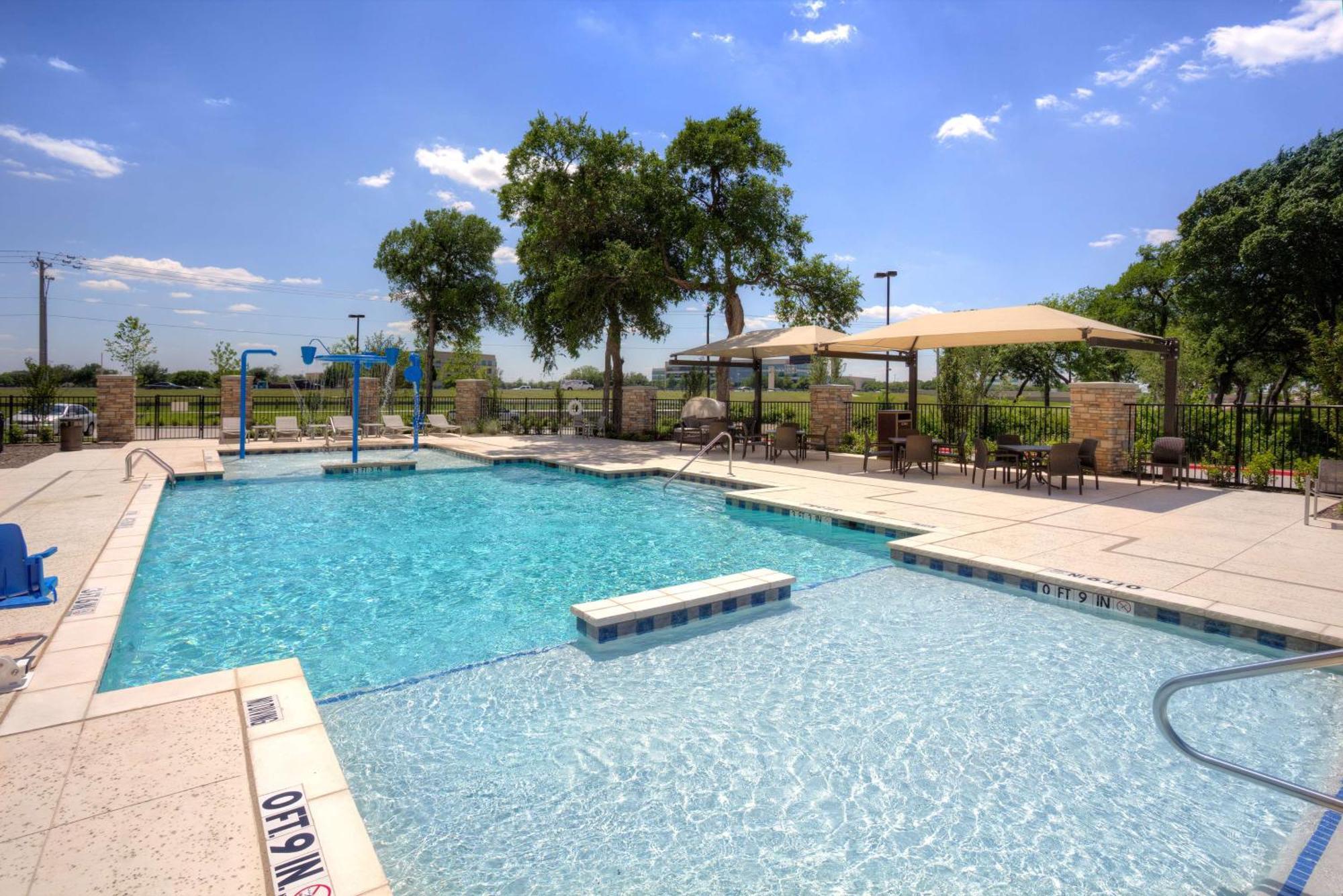 Hampton Inn&Suites Dallas/Plano-East Exterior foto